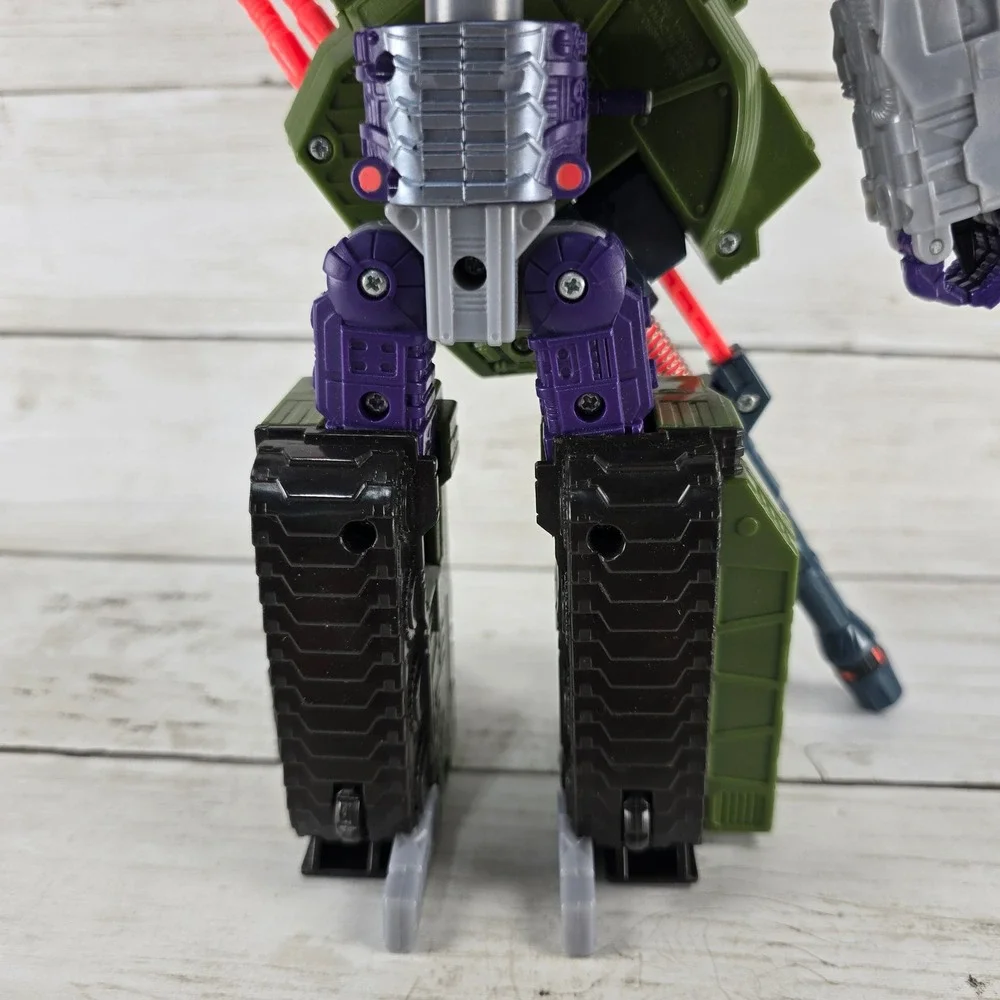 Vintage Transformers Armada Megatron Decepticon Tank Action Figure Green Purple